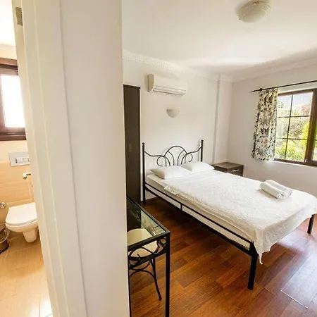 Villa Sleeps 8, Luxury With Private Pool - Awz 247 Kalkan