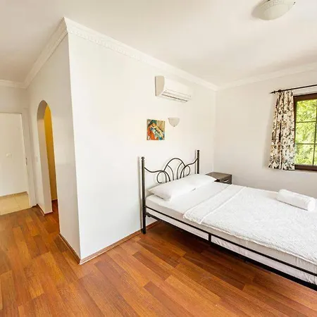 Villa Sleeps 8, Luxury With Private Pool - Awz 247 Kalkan