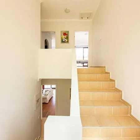 Sleeps 8, Luxury With Private Pool - Awz 247 *